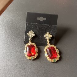 VINTAGE EARINGS 
