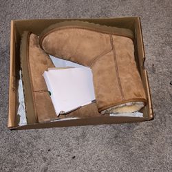 Chesnut Ugg Boots| Size 10  (Women)