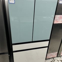 Bespoke 29 cu 4-Door French Door Smart Refrigerator with Beverage Center in Morning Blue/White Glass