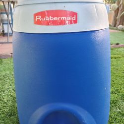 Rubbermaid  Igloo Drink Cooler