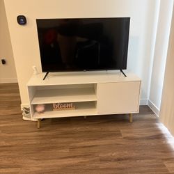 Small TV Stand