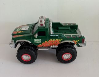 HESS Truck 2007 Vintage 2CC Batteries Included Flashing Lights and Sounds