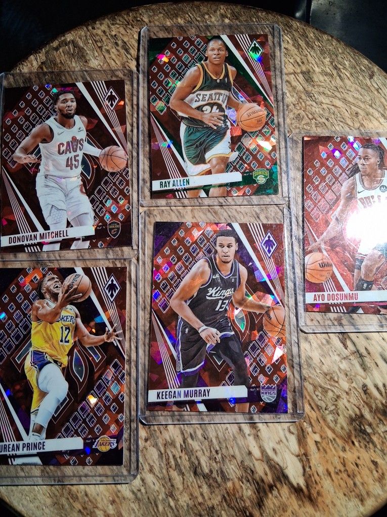 Lot Of 17 2023-2024 Panini Red Cracked Ice Prizm