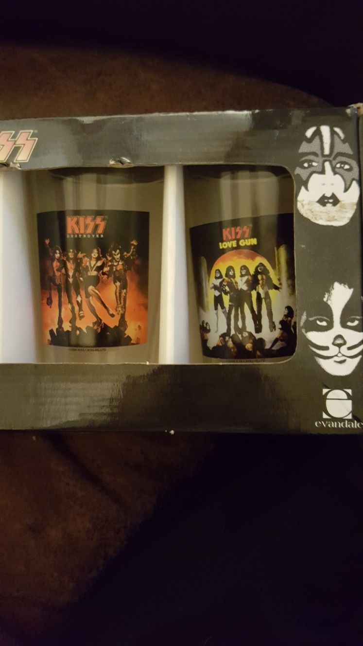 Kiss pub collectors pub glasses cups rock n roll heavy metal collectibles