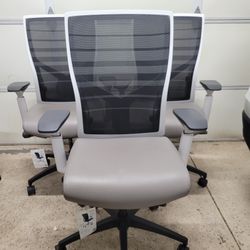 SitOnIt Torsa Fully Loaded Computer Desk Office Chair EXCELLENT SHAPE!