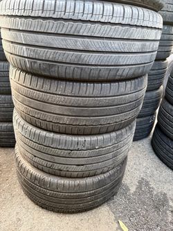 Vendo 235/45/r18 las 4 llantas Hamkom por $165