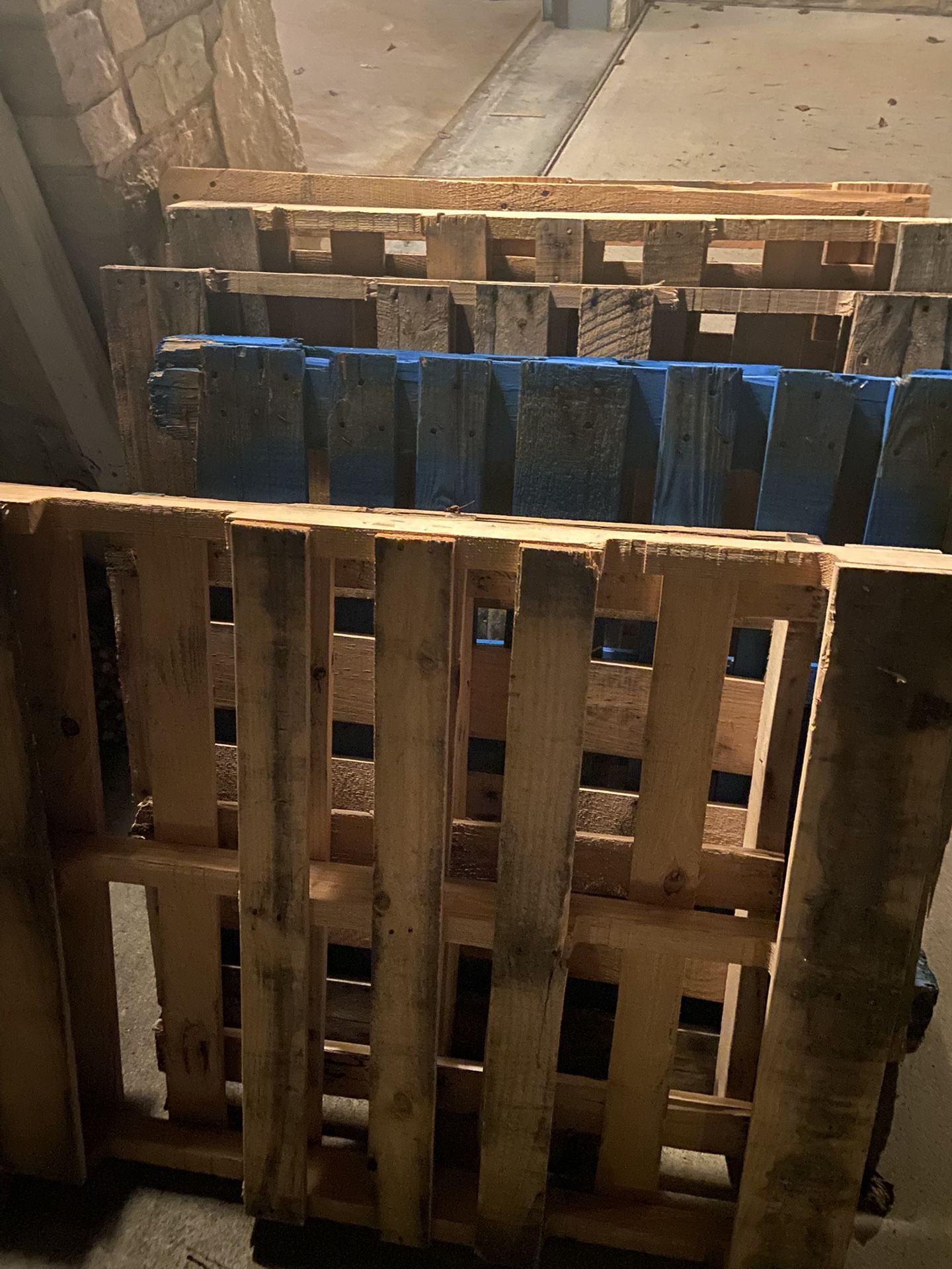 FREE Pallets Downers Grove