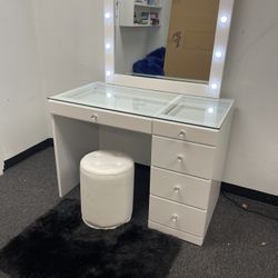 NEW VANITY WITH MIRROR AND STOOL