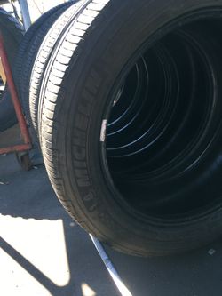 (2) Used MICHELIN 235/55/R18 $80.00