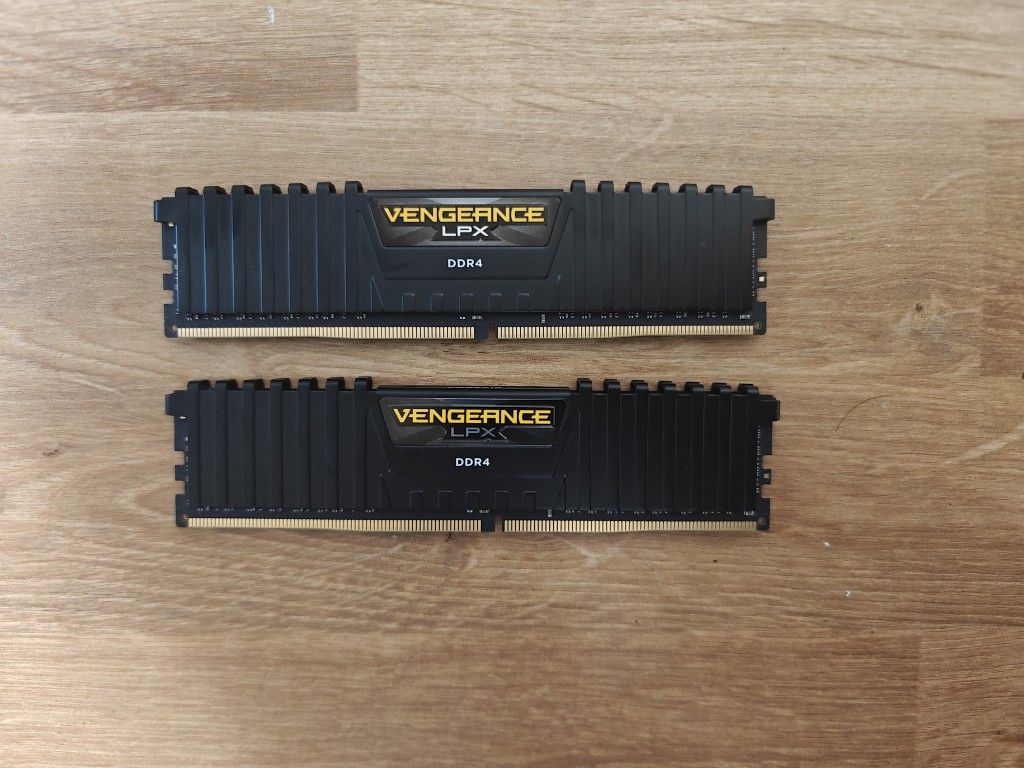 Corsair Vengeance 32GB DDR4 RAM Memory For Gaming PC Desktop Computer