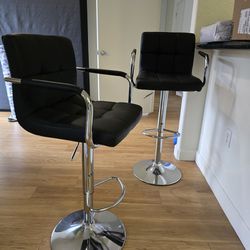 Almost Brand New - High Bar Stools