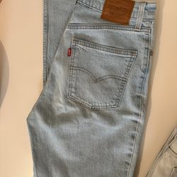 Multiple Women’s Jeans, Levi’s, Abercrombie, Stradivarius