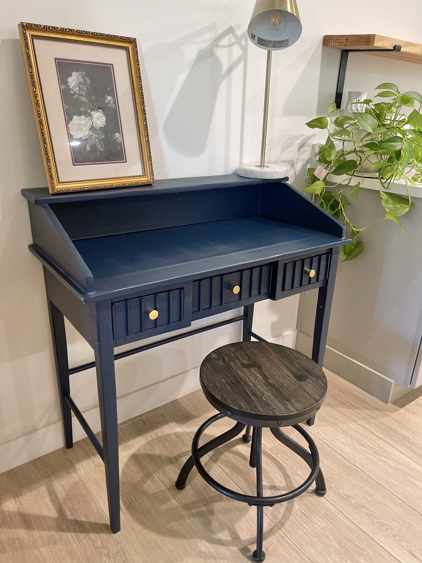 Desk Or Vanity even Entrance Table with Drawers