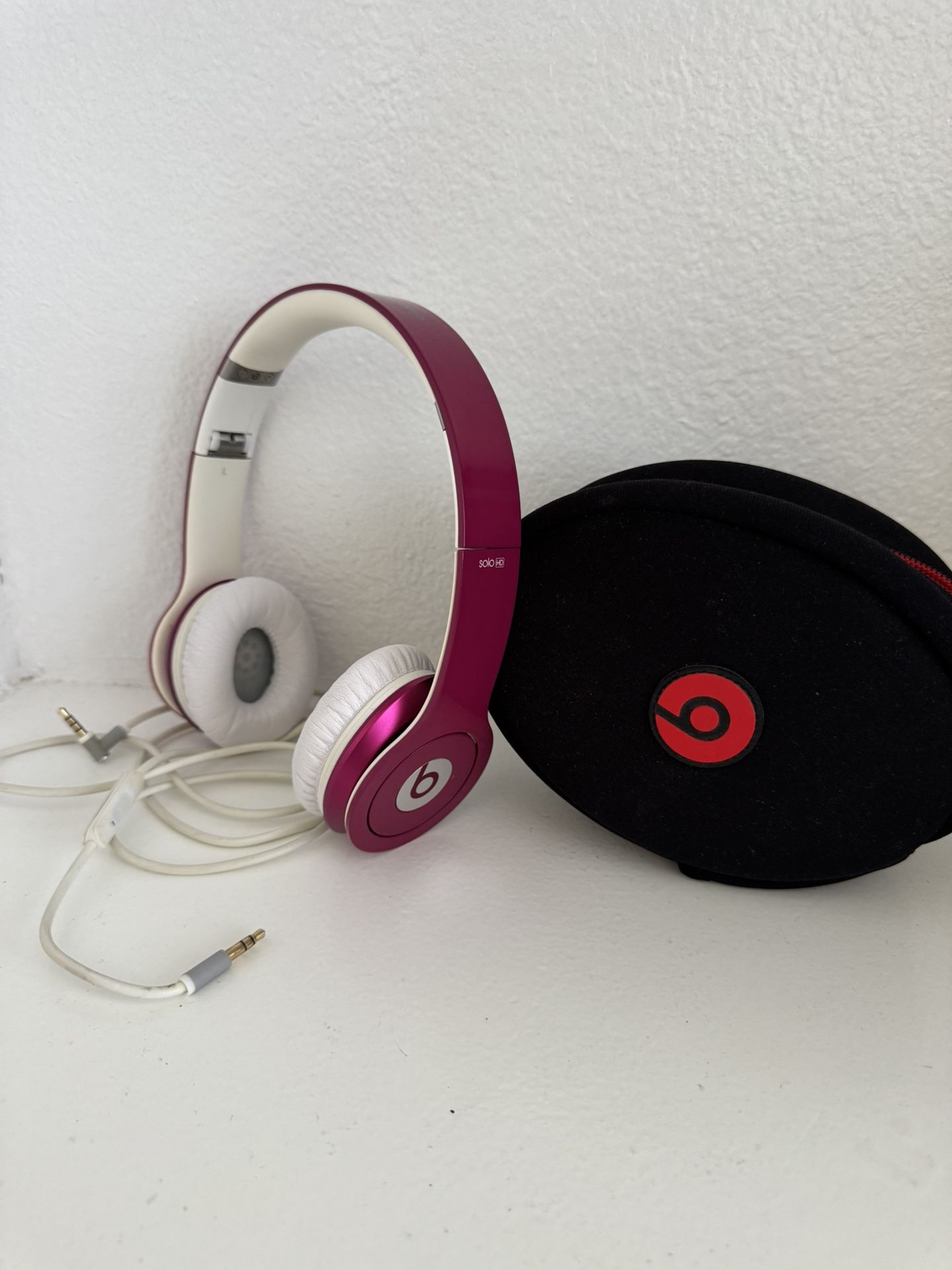 Beats by Dr. Dre Solo HD - On-Ear Headphones Wired - Pink