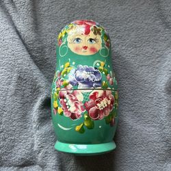 Russian Nesting Dolls Set – Hand Painted (5 Pieces)
