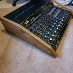 Peavey XR-700 Dual Powered Mixing Console 