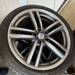19 Inch Infiniti Wheels  245 / 40 / 19 - Pair Only!