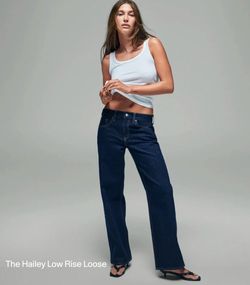 NWT GAP X HAILEY BIEBER The Hailey Low Rise Loose Jeans - Medium Indigo - 28/6