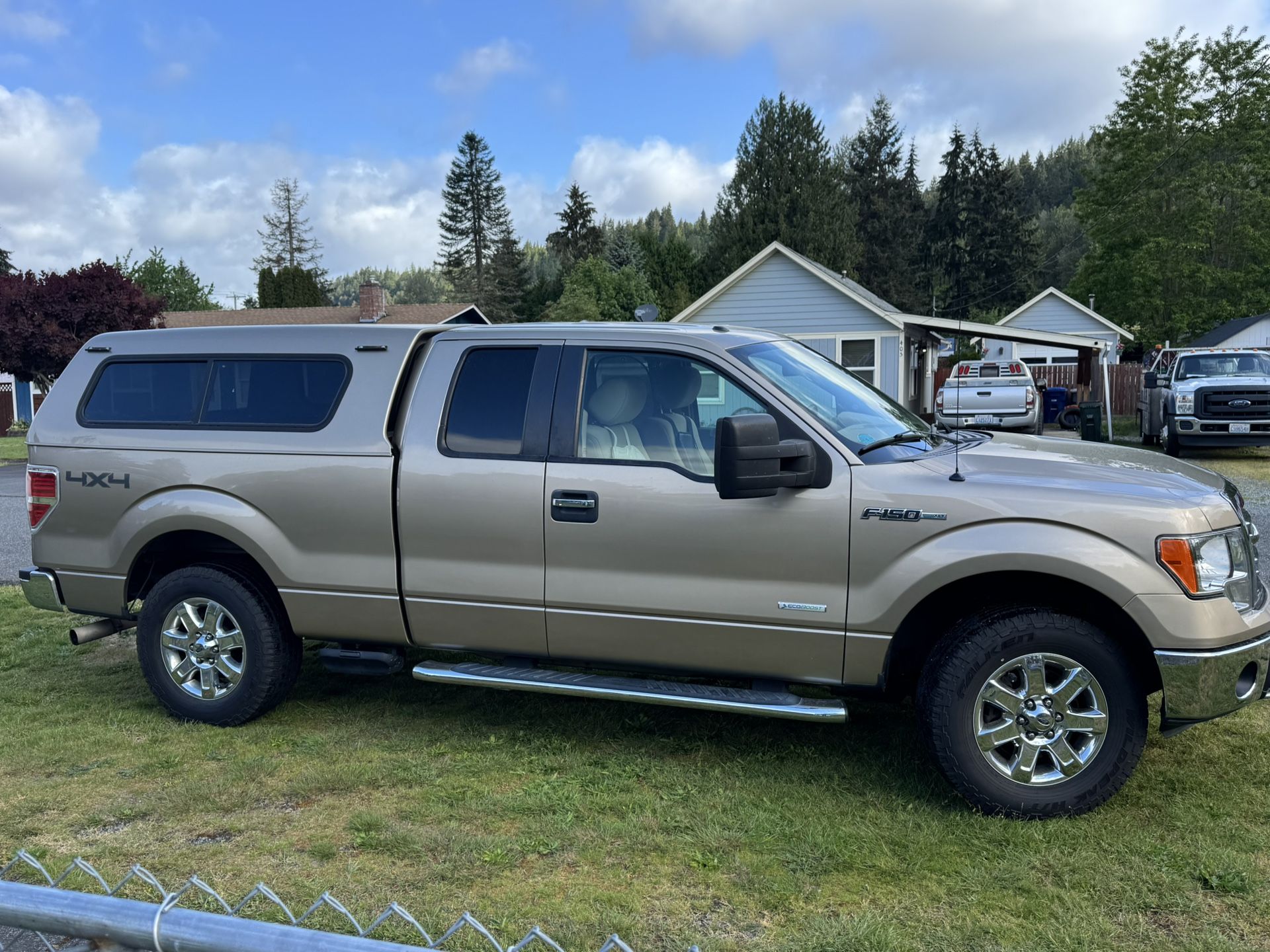 2013 Ford F-150 Camper Shell