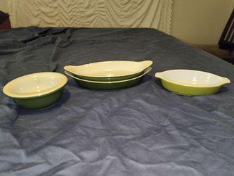 Small lil set of microwaveable cookware from china pre1950s cookware