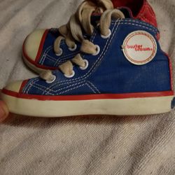 Kids Buster Brown Convers Style Shoes Size 6.5m