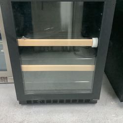 AZUR Black Chrome Wine Cooler (Refrigerator) Model : A124BEV-O