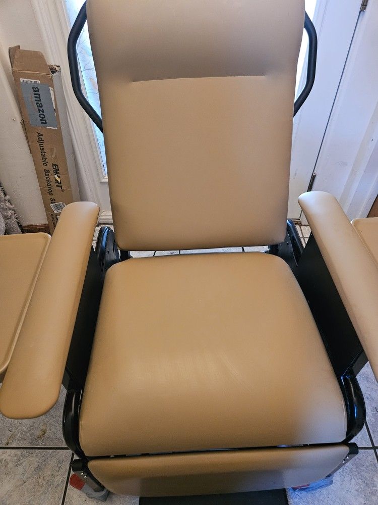 Geriatric Reclining Chair