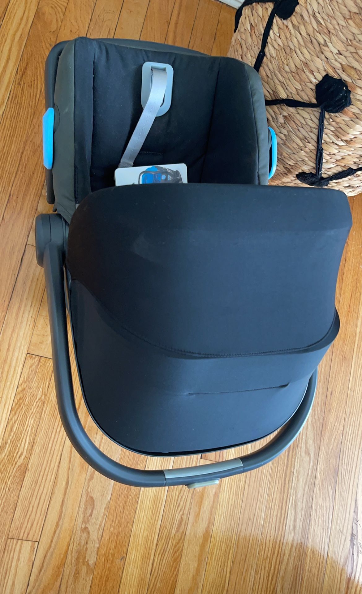 UPPAbaby® MESA Infant Car Seat & Base