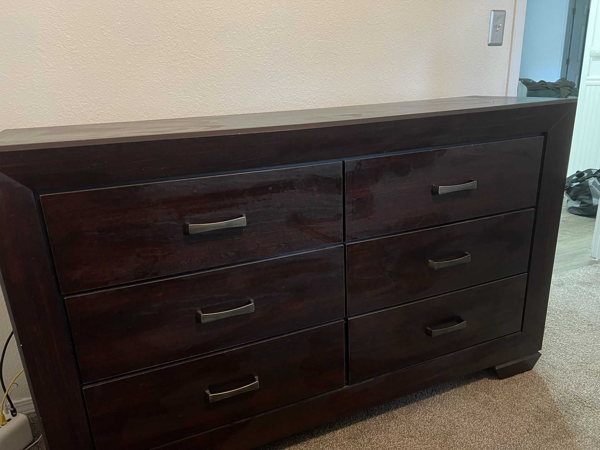 Solid Dark Wood Bedroom Set for Sale in Yelm, WA OfferUp