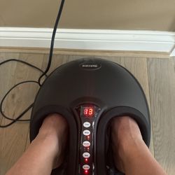 Belmint Press Escape Shiatsu Foot Massager with Heat!