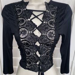 LACE UP BLACK LONG SLEEVE TOP