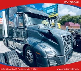2020 Volvo Commercial VNL