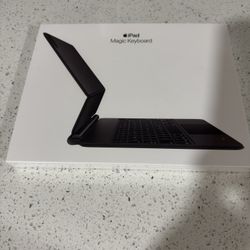 Apple Magic Keyboard for iPad Pro 11-inch