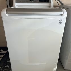 LG digital Washer & Gas Dryer Set with Pedestal for Dryer