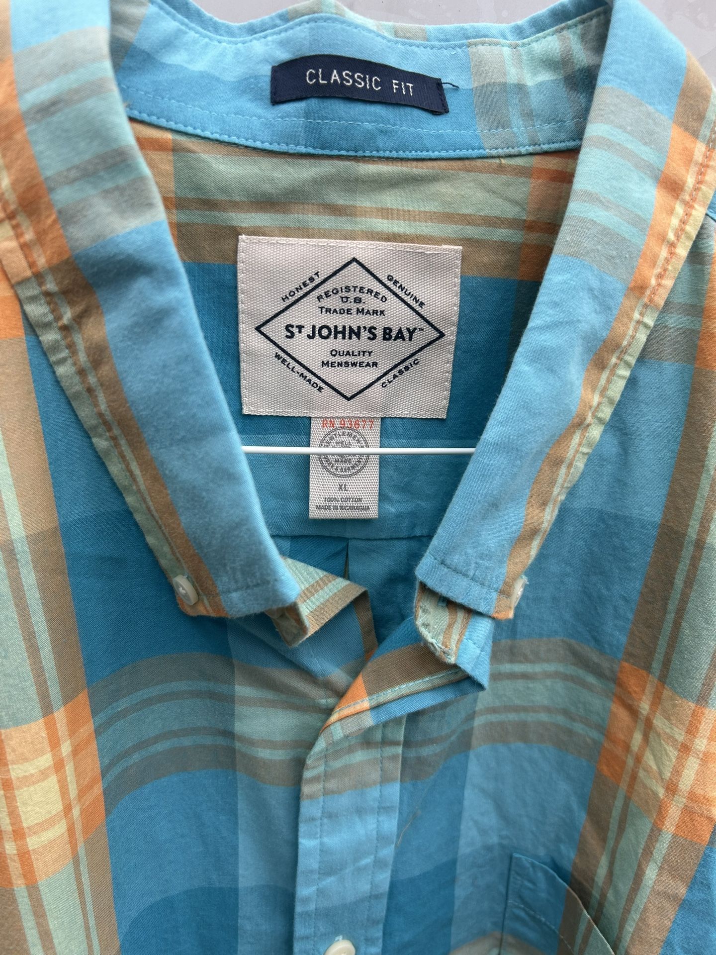 Men’s Button Down Shirt Xl