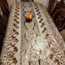 Selling This Dining Table Very Nice Almost New.