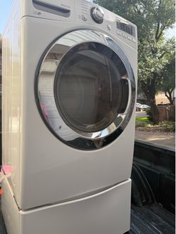 LG Front Load Gas Dryer With Pedestal 7.4 Cu Ft Steam Sensor Dry Working