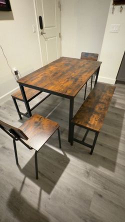 DINING ROOM TABLE // 2 SEATS // 2 BENCHES