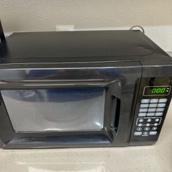 Small Super Clean Microwave For $25