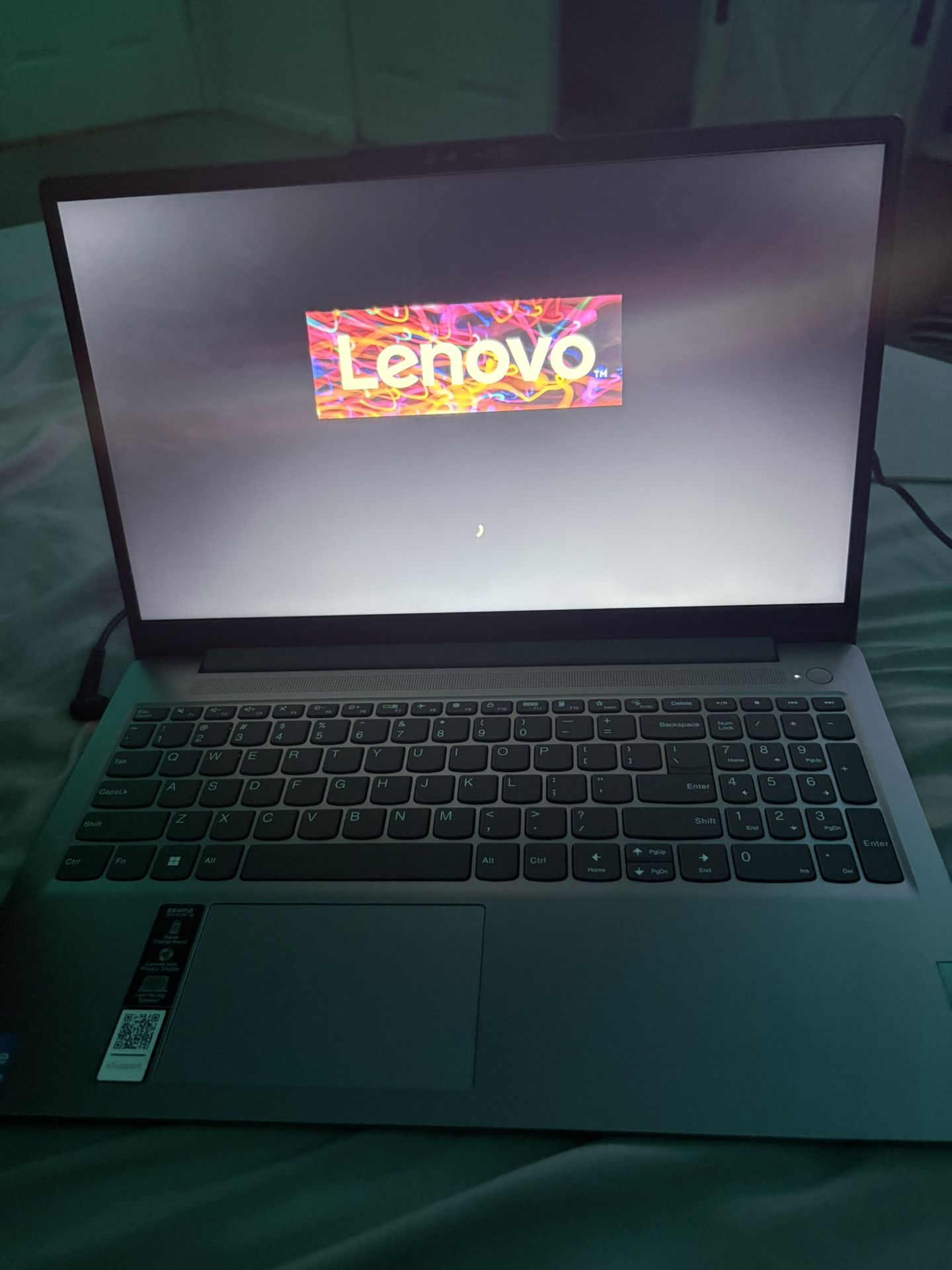 Lenovo - IdeaPad Slim 3i 15.6" Full HD Laptop - Intel Core i3-N305 - 8GB Memory - 128GB UFS - Arctic Grey