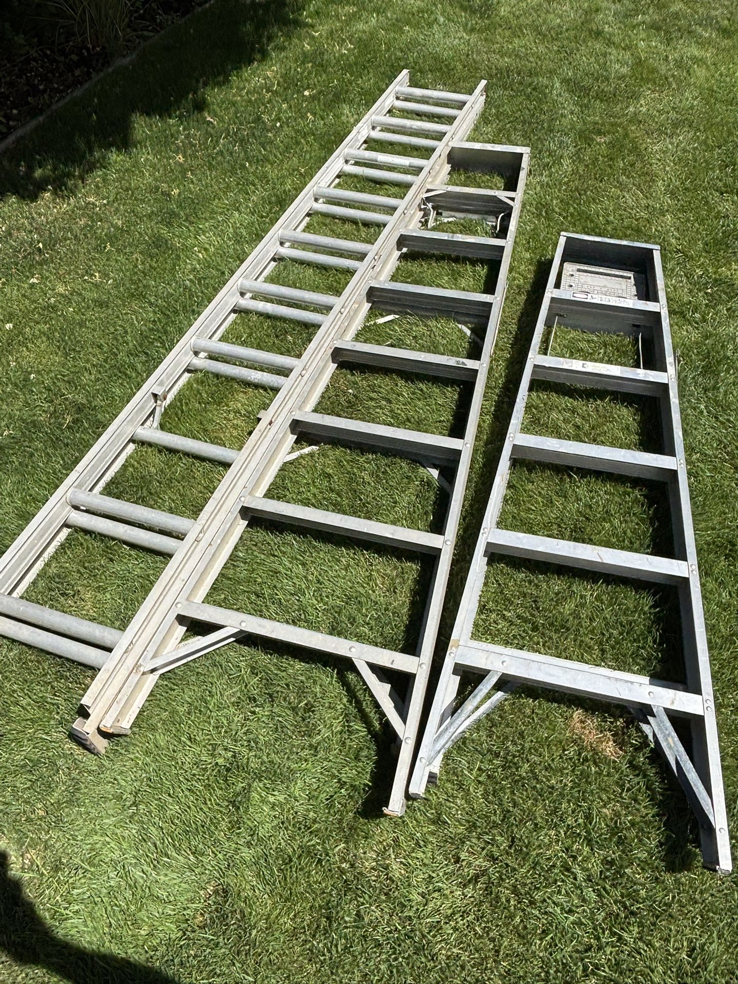 Aluminum ladders
