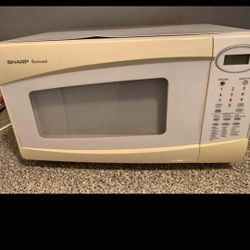 Sharp Microwave Works Excellent 