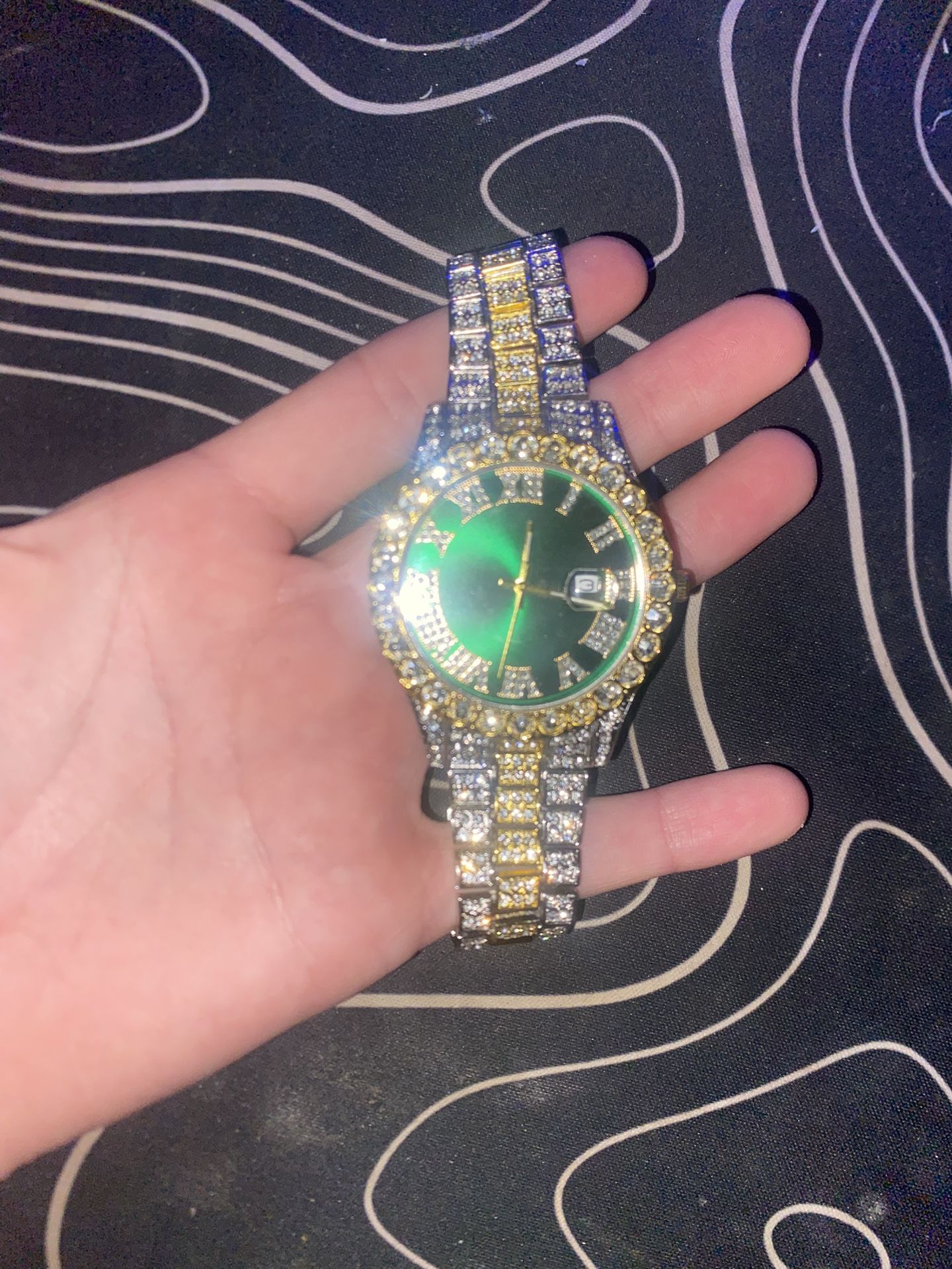 Watch No Logo