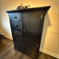 Kids Wardrobes: Wooden Wardrobes, Cupboard