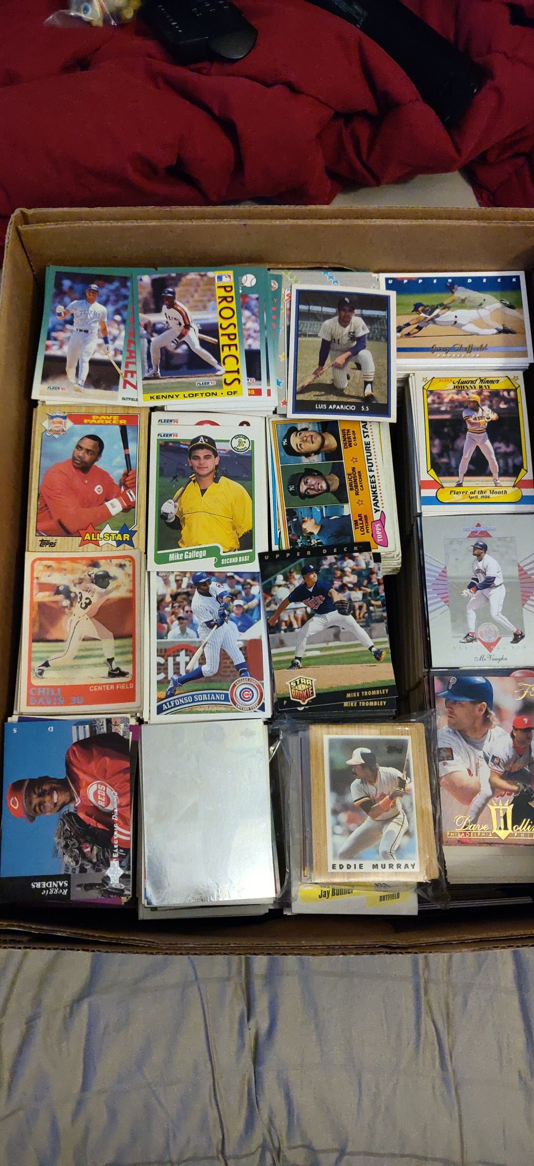 Baseball cards (70s, 80s, 90, 00) over 8k cards