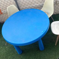 Kids Table And Chairs 