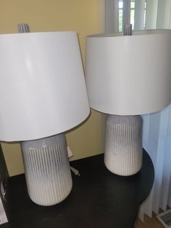 2 lamps like new