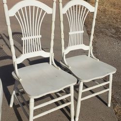 Set Of 2 White Farmhouse Chairs