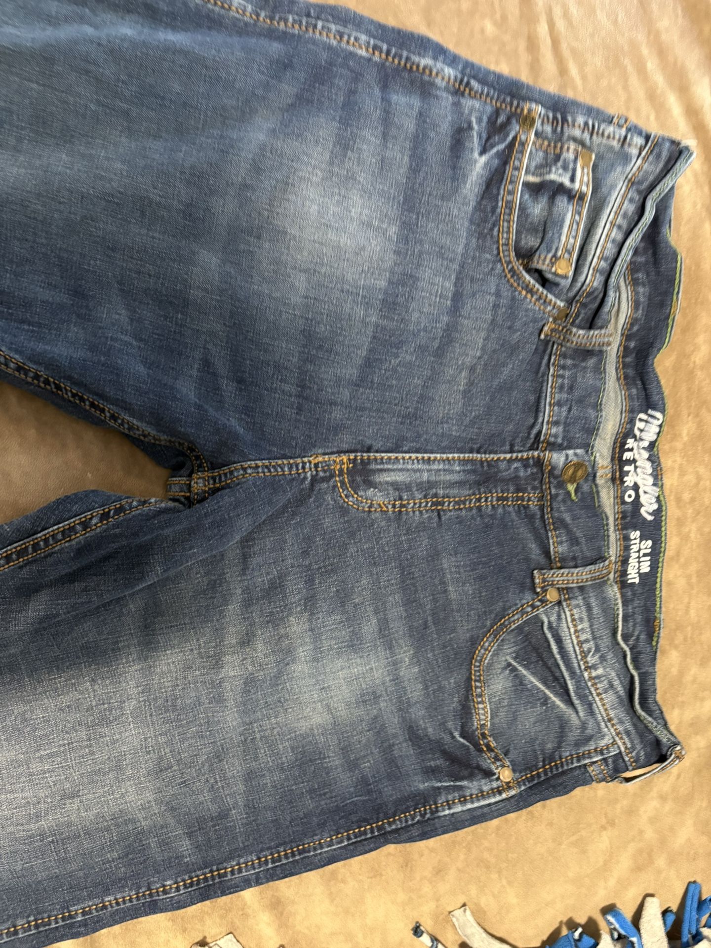 Wrangler Slim Straight