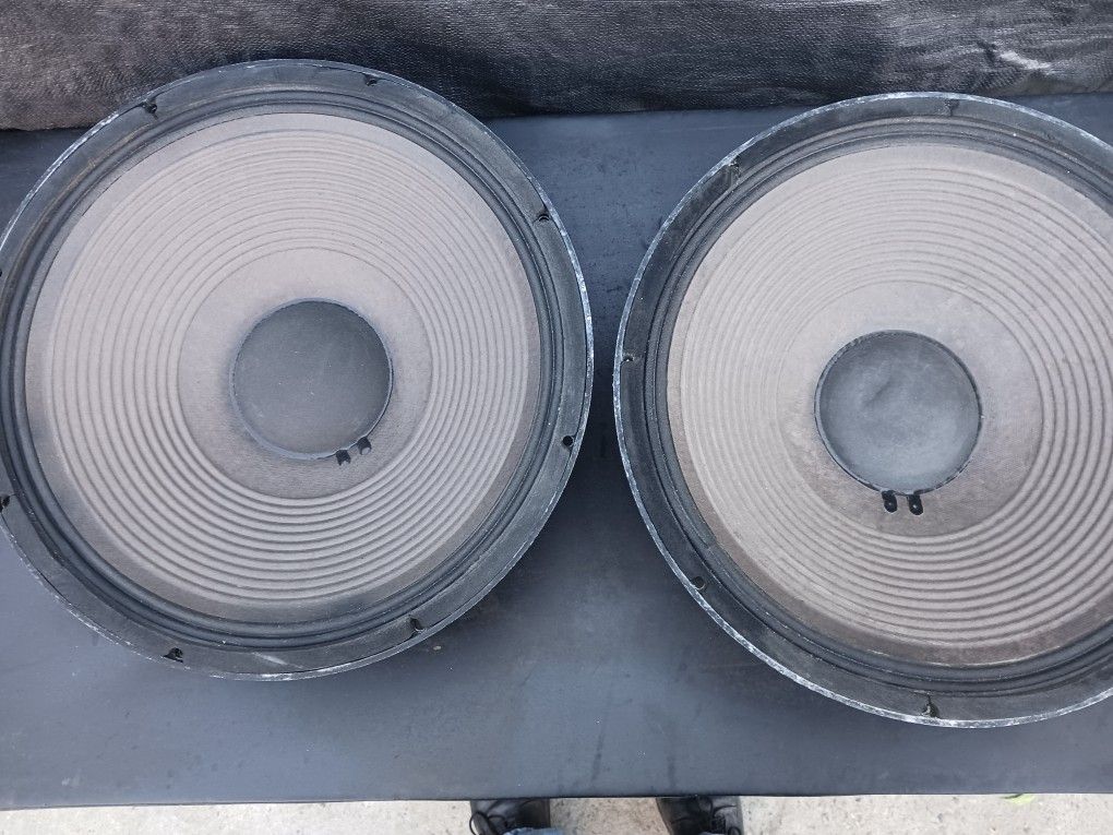 Real Good Conditions 120 OBO.  For Bass 15